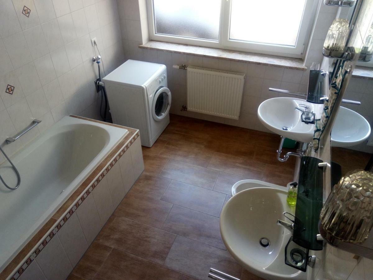 Haus Renarth - Michaela Pronegg Apartment Kitzeck im Sausal Bagian luar foto